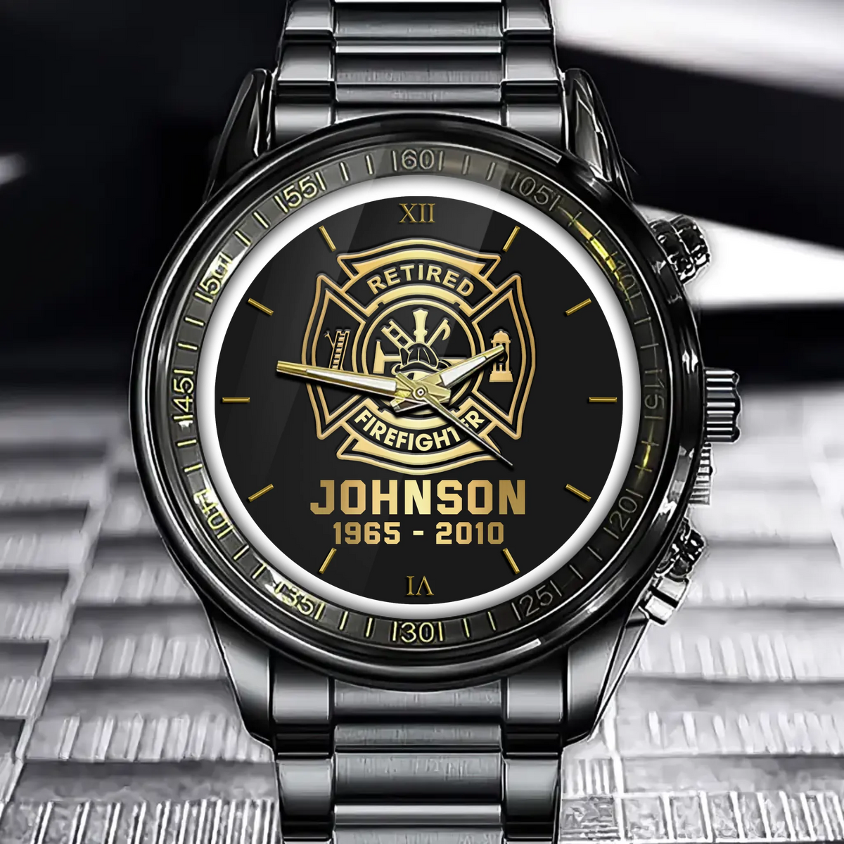 Montre personnalisée avec nom et durée de service pour pompier à la retraite